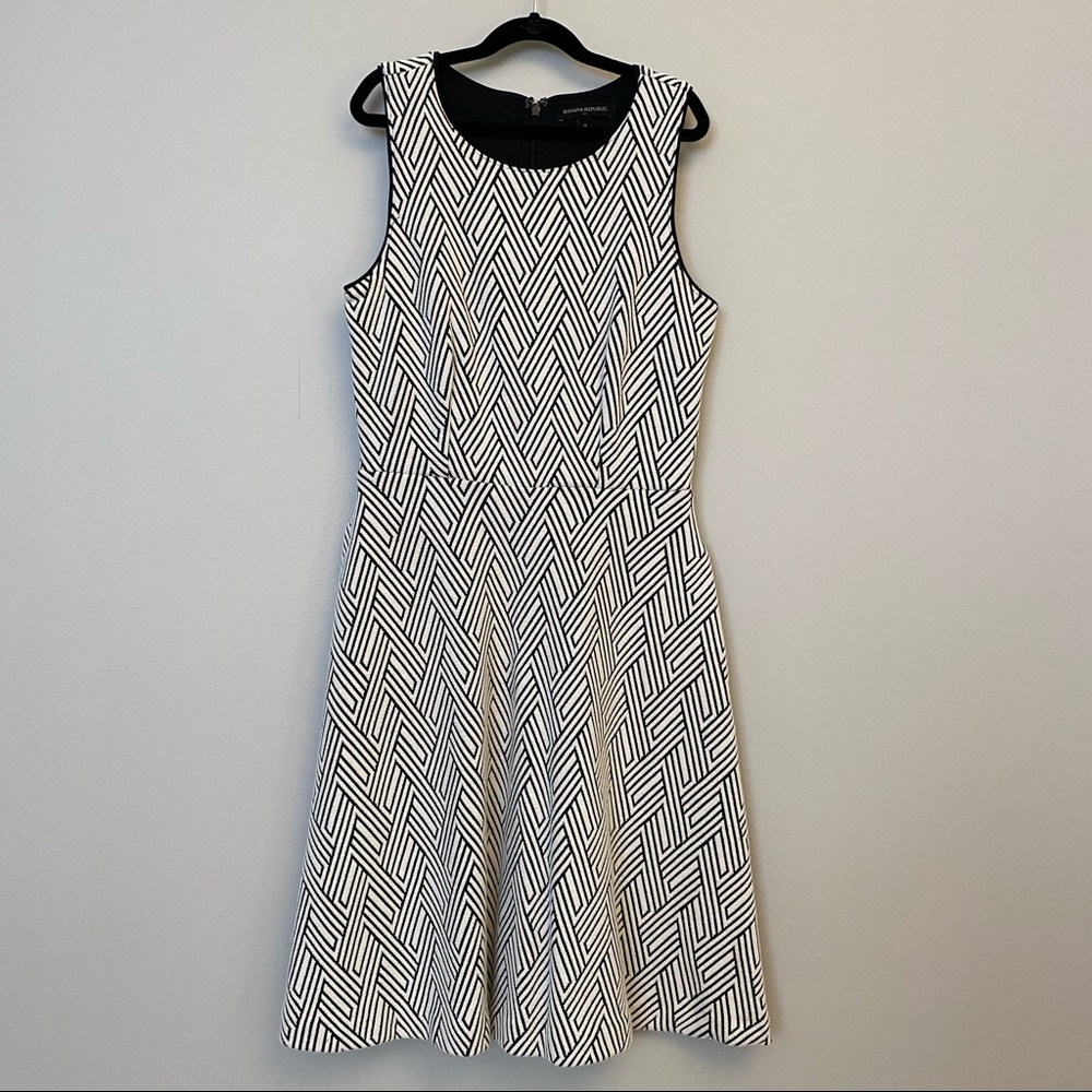 Banana Republic Size 0 Sleeveless Dress